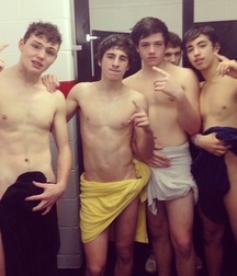 shirtless straight posers 5e568e8ad377f.jpg