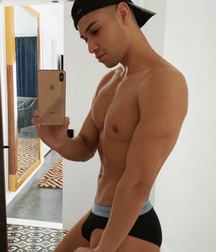 shirtless selfies gay twinks 5e666f1fcd2a7.jpg
