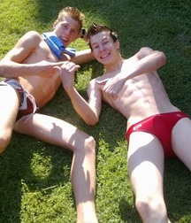 shirtless straight bros porn 5e6ce48fe40a6.jpg