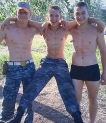 shirtless straight bros porn 5e6ce4952466c.jpg