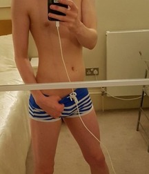 self pics  5e6fced57d204.jpg
