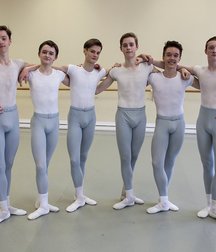 ballet bulgers 5e7238fde3e9e.jpg