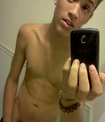 boy porn self pics 2 5e80c8b90369a.jpg
