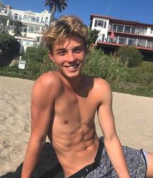 sandy twinks