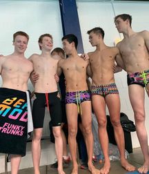 shirtless bros 5e89bfdb94be1.jpg