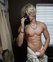 self pics 3 5e8bd44dbe1bd.jpg