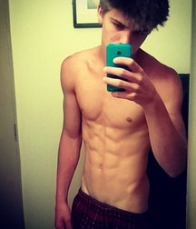 self pics 3 5e8bd457b665e.jpg