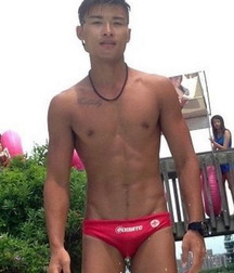 striking in red - twink boys gay 5e9b360a134e1.jpg
