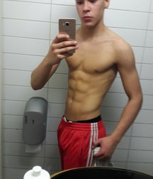 striking in red - twink boys gay 5e9b361a5a33c.jpg