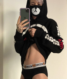 show those abs 5e9c557e6fb34.png