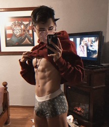 show those abs 5e9c5580cac63.jpg