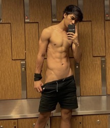 selfie snapshots 5eaaef38d9dad.jpg