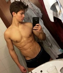 selfie snapshots 5eaaef3d8030c.jpg