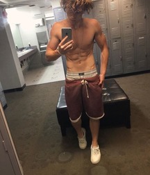 selfie snapshots 5eaaef4903c11.jpg