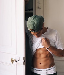 gay tube show your six-packs 5ead90cd550f2.jpg