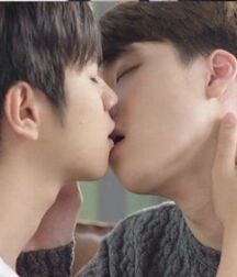 make-out time gay boy love 5eb6ae9da2b95.jpg