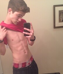 show those six-packs 5ec1cc78d528e.jpg