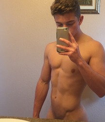 selfie nude shots boys gay porn 5ec6a0db37638.jpg