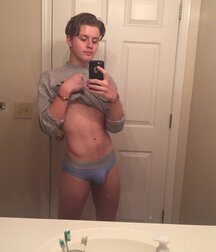 straight selfies boys porn 5ec94b8b5f6a8.jpg