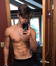 straight selfies boys porn 5ec94b901de0d.jpg