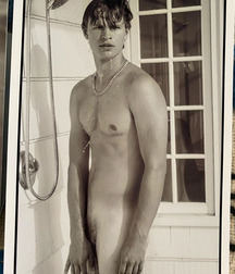 mono gay nudes porn 5edc33769b94a.jpg
