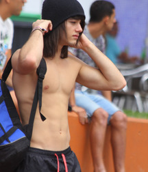 gay tube topless moptops 5ef38827c483e.jpg