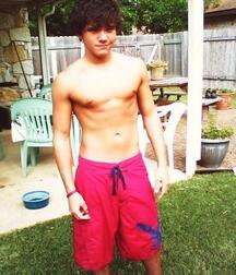 twinks porn in red 5f09abdaef534.jpg