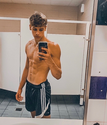 selfie snapshots 2 twinks 5f15c62d4472f.png