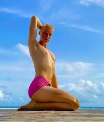 seeing red twinks porn 5f200d9ff21c5.jpg