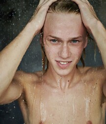 Sunday's gay tube mix 5f2773e2b8899.jpg