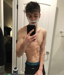 selfies twinks 5f33e3d17cf00.jpg