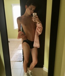 selfies twinks 5f33e3d52145e.jpg