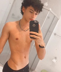 selfies twinks 5f33e3eade4de.jpg