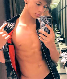 Picture my pecs gay tube 5f4f89462bf9c.jpg