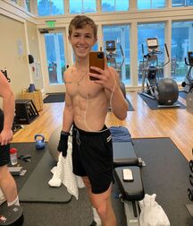 Picture my pecs gay tube 5f4f894adfc4c.jpg