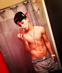 Picture my pecs gay tube 5f4f8956ef658.jpg