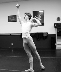 ballet boys bulges gay tube guys 5f5693e6bc2d5.jpg