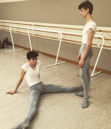 ballet boys bulges gay tube guys 5f5693f56cc1b.jpg