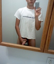gay tube nude selfies 5f6f31120557b.jpg