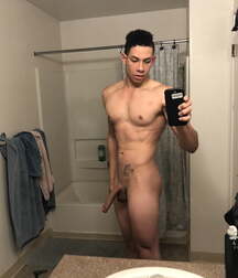 gay tube selfie sticks 5f944d414d3b0.jpg