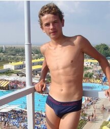 aqua twinks gay tube shirtless 3 5fad6abb84d43.jpg