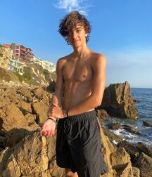 aqua twinks gay tube shirtless 3 5fad6ac55aa8c.jpg