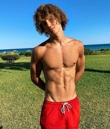 gay tube long-haired beauties 5fe50eb3f3b80.jpg