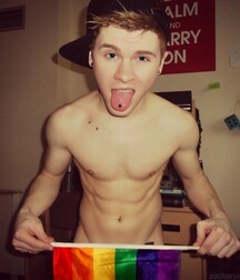 happy holiday gay tube pics 2 5fe698c4b1e09.jpg