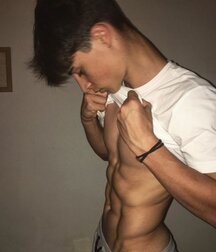 shirtlifting twinks gay tube 5fe7e47e820c3.jpg