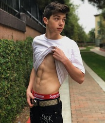 shirtlifting twinks gay tube 5fe7e48a96786.jpg