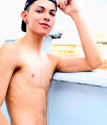 smiling nudes gay tube 5fe7e500b359c.jpg