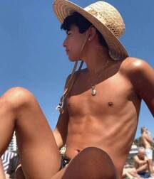 gay tube capped boys 6001893b95510.jpg