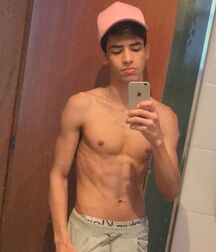 gay tube capped boys 6001894d0f80f.jpg