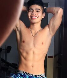 shirtless sweeties gay tube